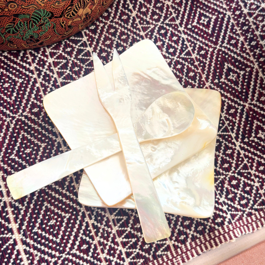 白蝶貝のテーブルウエア