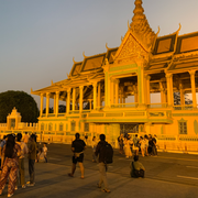 KGU社会連携 カンボジア支援モデル ~1つはあなたに 1つはコンポンチュナン州の子どもたちへ~