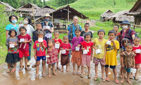 タイ・ミャンマー国境 カレン避難民の村 避難民数約1,000人の学校